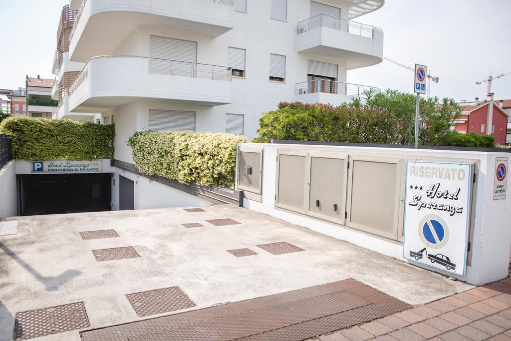 Hotel Speranza Lido di Jesolo Exteriör bild
